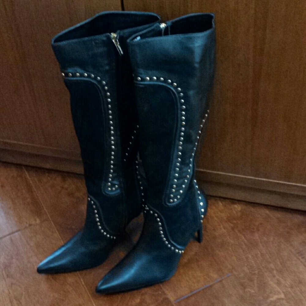 Black studded leather suede Boots - size 8